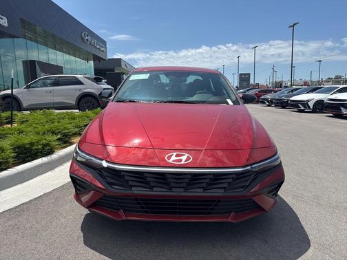 2025 Hyundai ELANTRA Sport