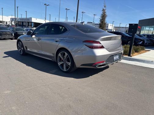 2024 Genesis G70 3.3T RWD Sport Advanced