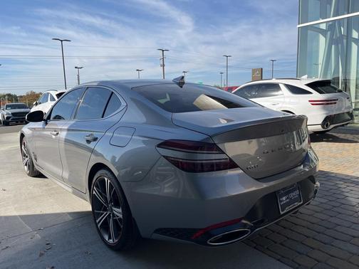 2024 Genesis G70 3.3T RWD Sport Advanced