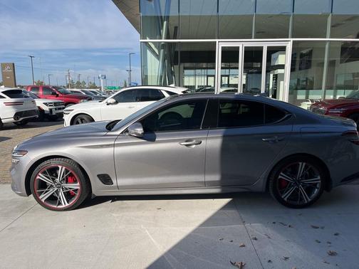 2024 Genesis G70 3.3T RWD Sport Advanced