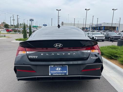2025 Hyundai ELANTRA Sport