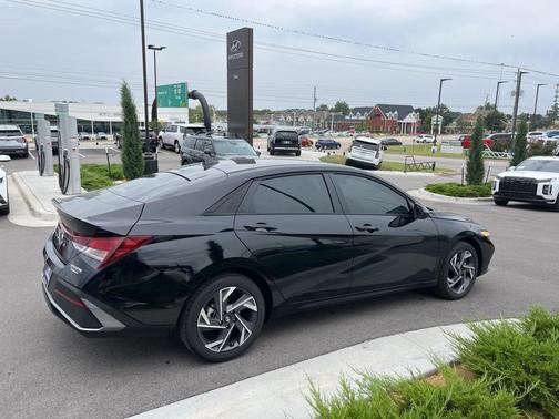 2025 Hyundai ELANTRA Sport