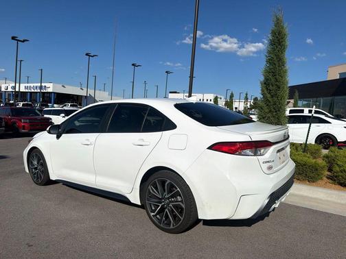 Super White 2021 Toyota Corolla SE