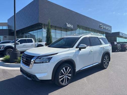 2024 Nissan Pathfinder Platinum 4WD