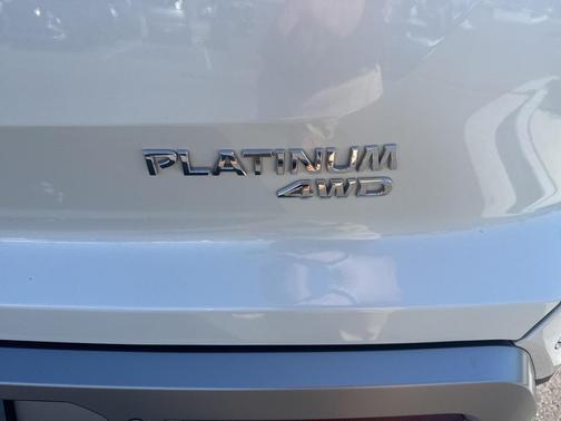 2024 Nissan Pathfinder Platinum 4WD