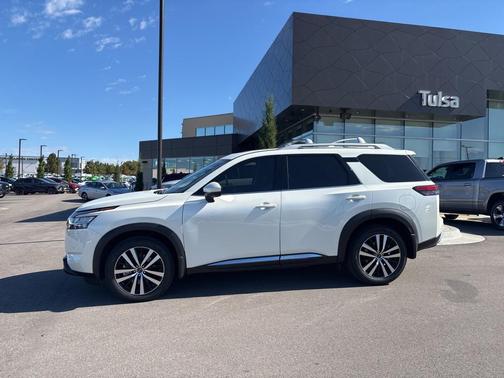 2024 Nissan Pathfinder Platinum 4WD