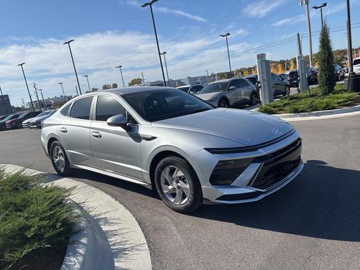 2026 Hyundai SONATA SE