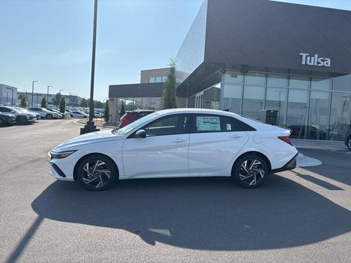 2025 Hyundai ELANTRA Sport