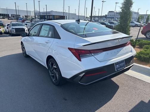 2025 Hyundai ELANTRA Sport