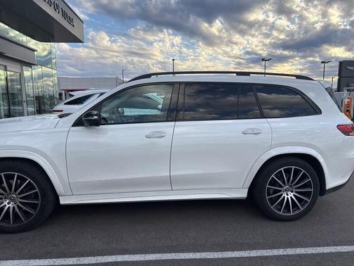 2022 Mercedes-Benz GLS 450 4MATIC