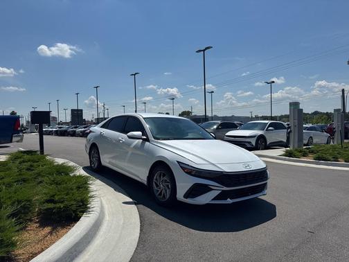2025 Hyundai ELANTRA HEV Blue