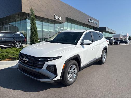 2026 Hyundai TUCSON SE