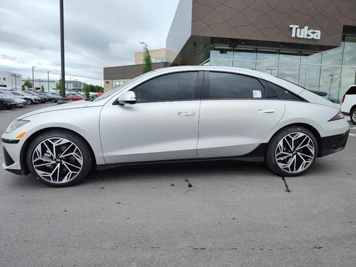2024 Hyundai IONIQ 6 Limited