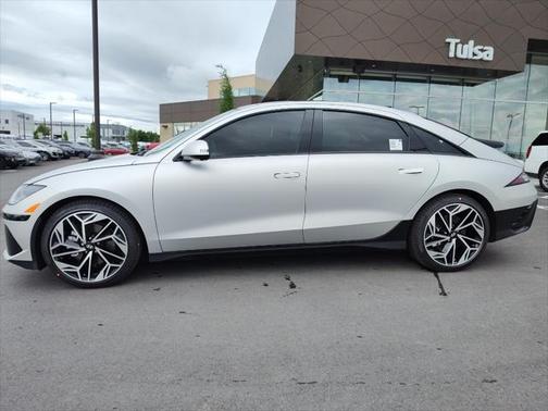 2024 Hyundai IONIQ 6 Limited