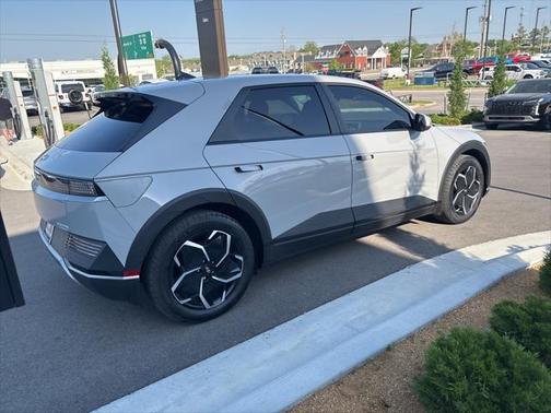 2024 Hyundai IONIQ 5 SE