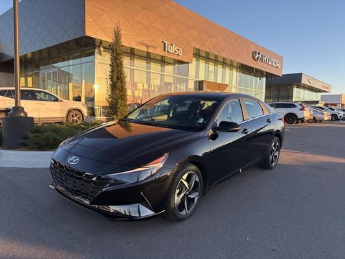 2023 Hyundai ELANTRA Limited