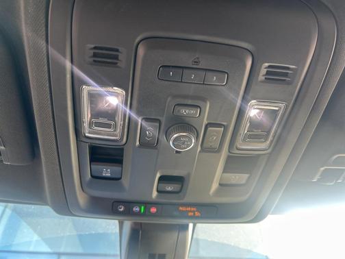 2021 Chevrolet Suburban 4WD High Country