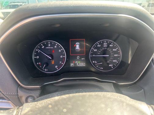 Crystal White Pearl 2021 Subaru Outback Limited