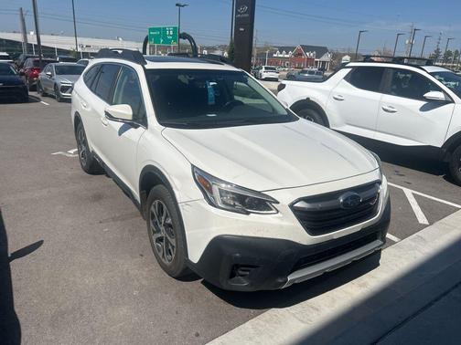 Crystal White Pearl 2021 Subaru Outback Limited