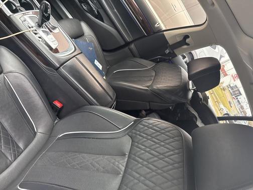 2021 BMW 750 i xDrive