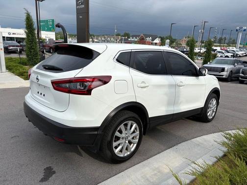 Glacier White 2020 Nissan Rogue Sport S