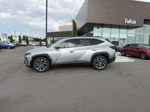 Shimmering Silver 2026 Hyundai TUCSON Limited