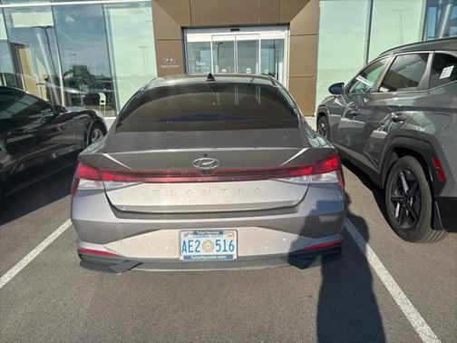 2023 Hyundai ELANTRA SEL