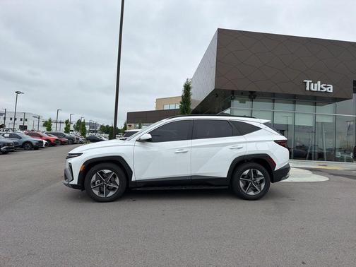 Serenity White Pearl 2025 Hyundai TUCSON SEL