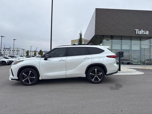 2021 Toyota Highlander XSE