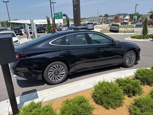 2025 Hyundai SONATA Hybrid Limited