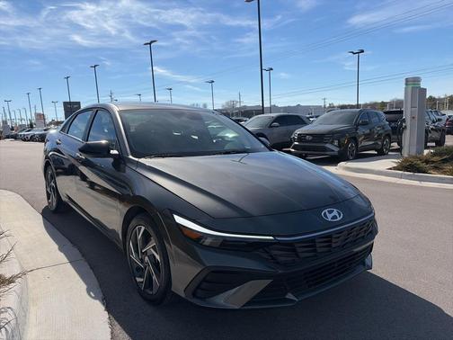 2025 Hyundai ELANTRA Sport