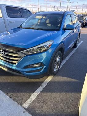 2016 Hyundai TUCSON SE