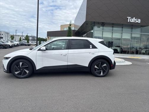 2025 Hyundai IONIQ 5 SE