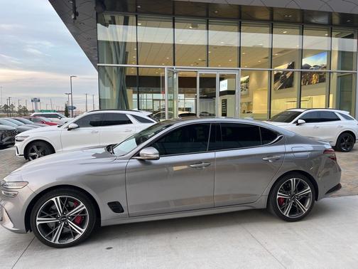 2024 Genesis G70 2.5T RWD