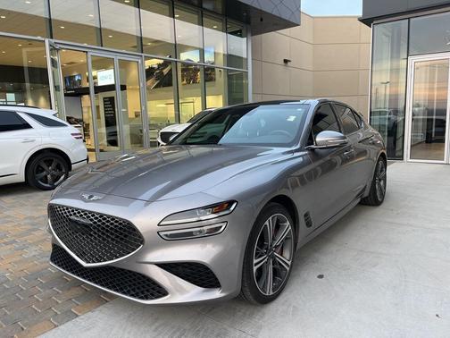 2024 Genesis G70 2.5T RWD