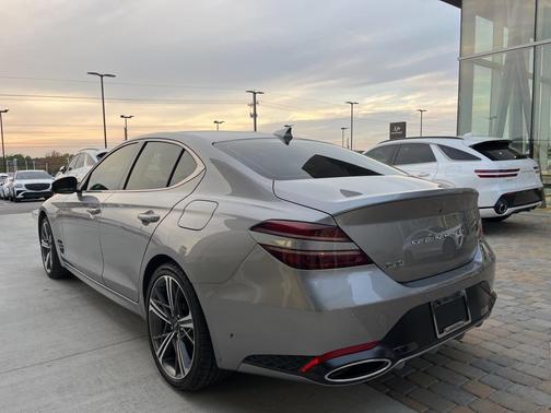 2024 Genesis G70 2.5T RWD