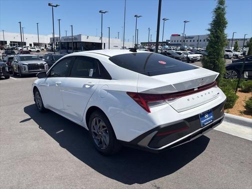 2025 Hyundai ELANTRA HEV Blue