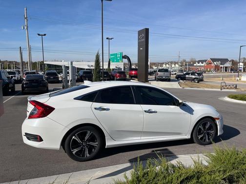 2017 Honda Civic Touring