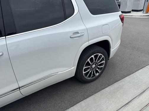 White Frost Tricoat 2020 GMC Acadia Denali