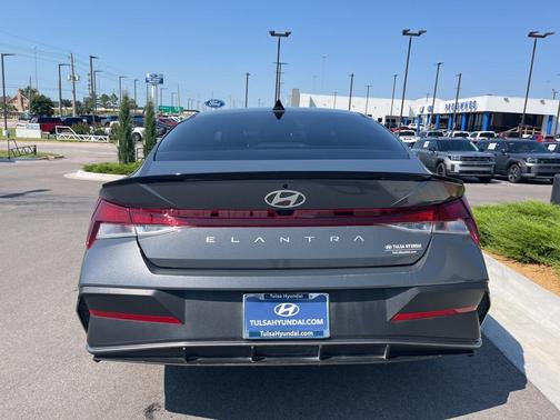 2025 Hyundai ELANTRA Sport