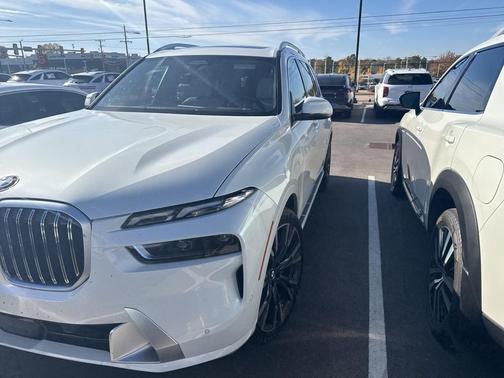 2023 BMW X7 xDrive40i