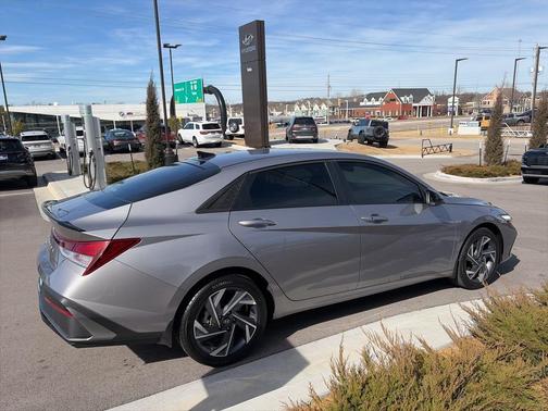 2025 Hyundai ELANTRA Sport