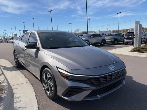 2025 Hyundai ELANTRA Sport