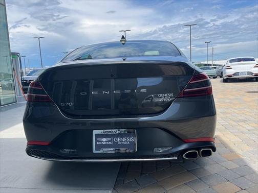2022 Genesis G70 2.0T AWD