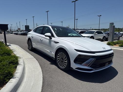 2025 Hyundai SONATA Hybrid Limited