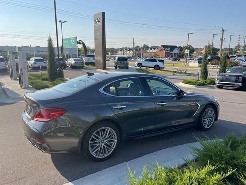 2021 Genesis G70 2.0T RWD