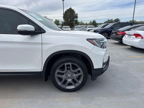 Platinum White Pearl 2023 Honda Passport EX-L