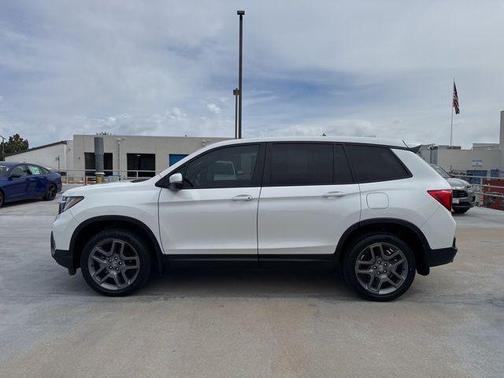 Platinum White Pearl 2023 Honda Passport EX-L