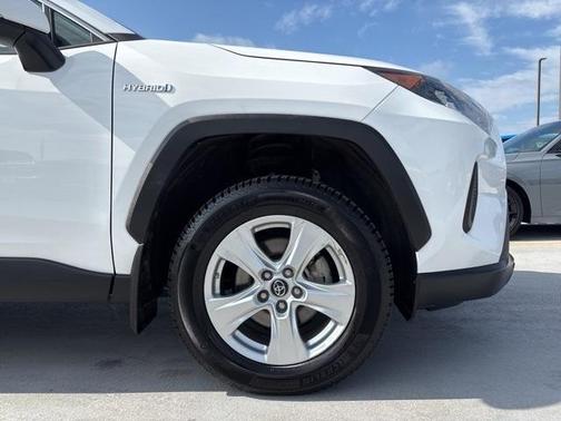 2020 Toyota RAV4 Hybrid LE