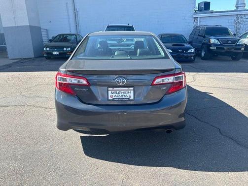 Magnetic Gray Metallic 2013 Toyota Camry SE